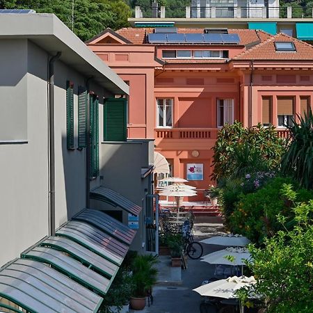 Hotel Delle Rose サン・バルトロメーオ・アル・マーレ エクステリア 写真