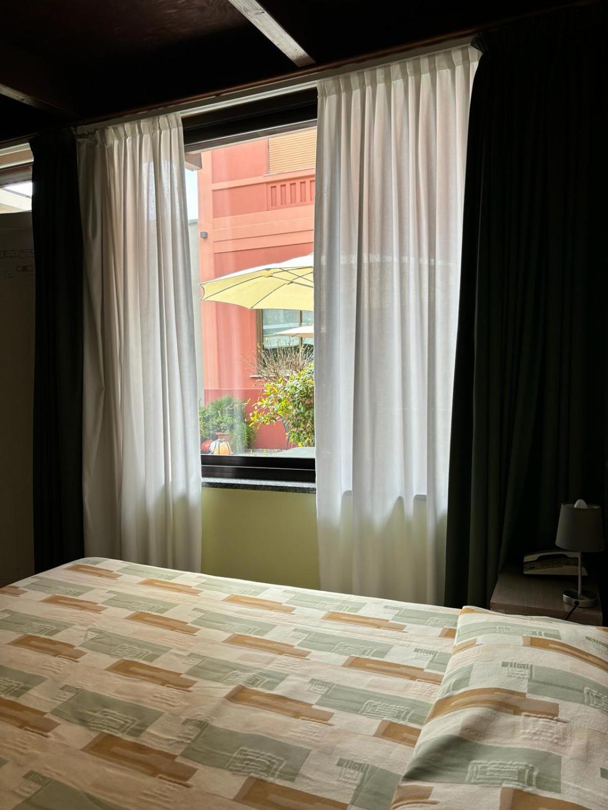 Hotel Delle Rose サン・バルトロメーオ・アル・マーレ エクステリア 写真