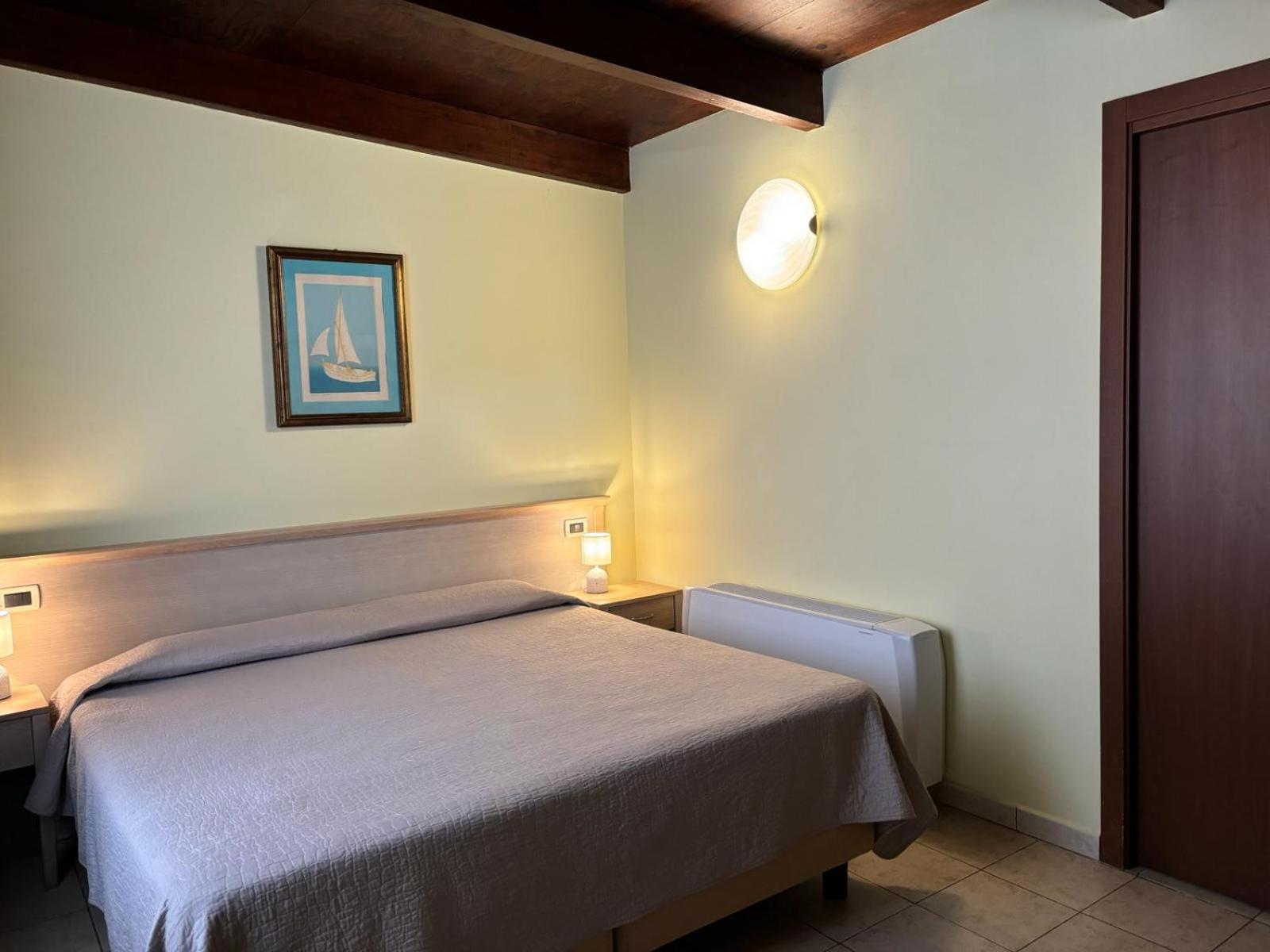 Hotel Delle Rose サン・バルトロメーオ・アル・マーレ エクステリア 写真
